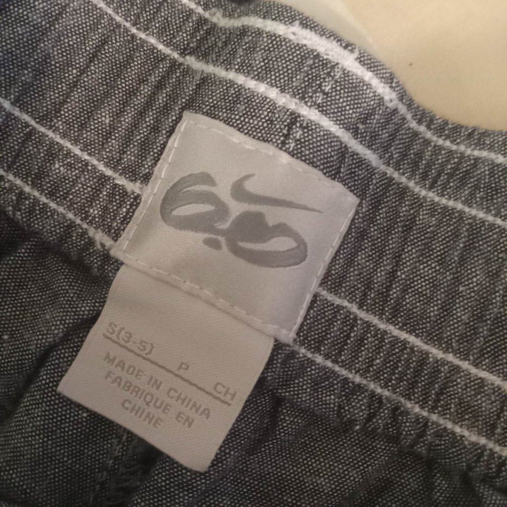 Gray Shorts - Picture 3 of 4